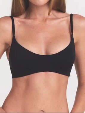 NIKE SKIMS Women's Small Matte Micro Scoop Bra New w/ Tags!